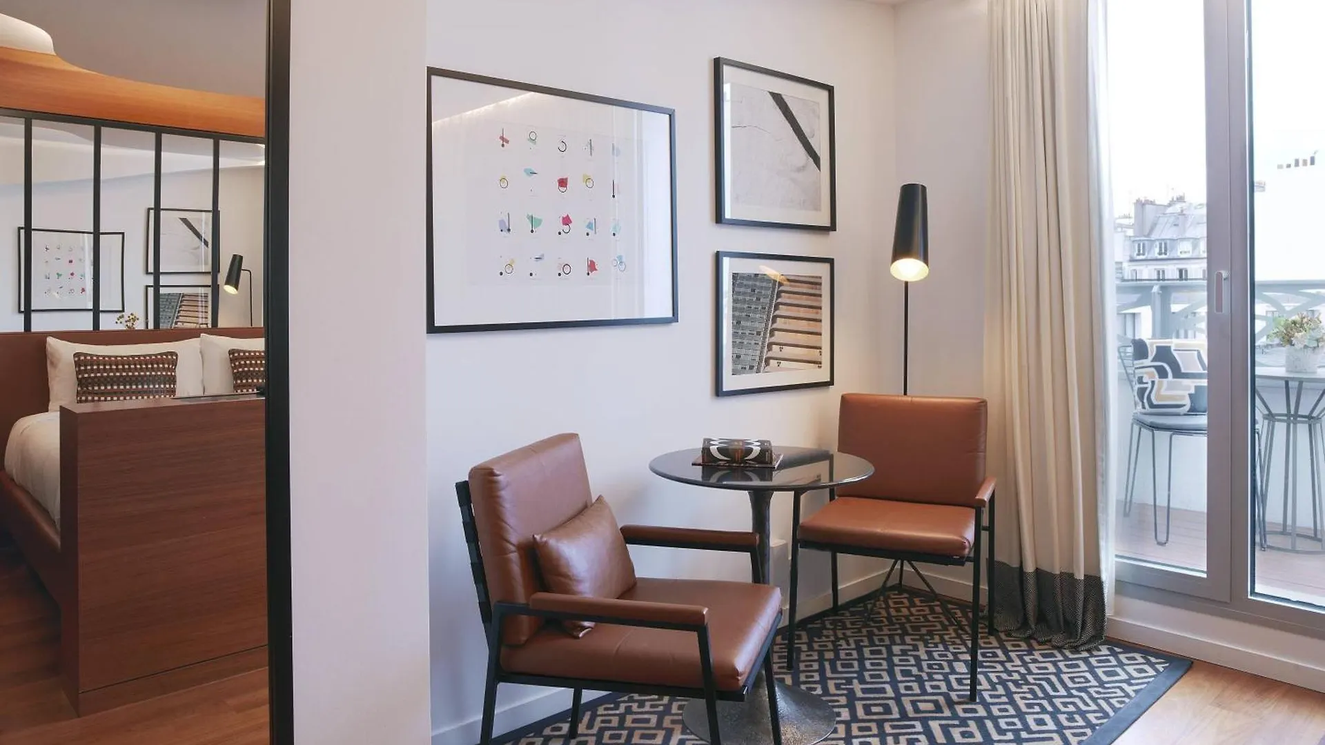 Hotell Renaissance Republique & Paris