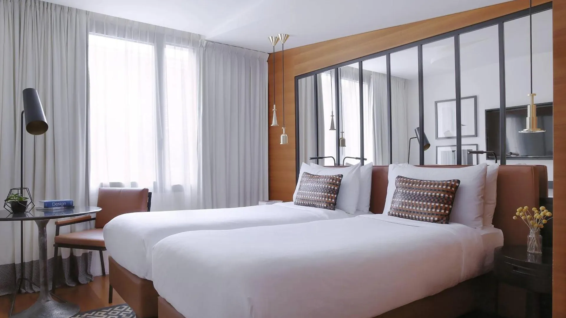 Renaissance Republique & 5* Paris