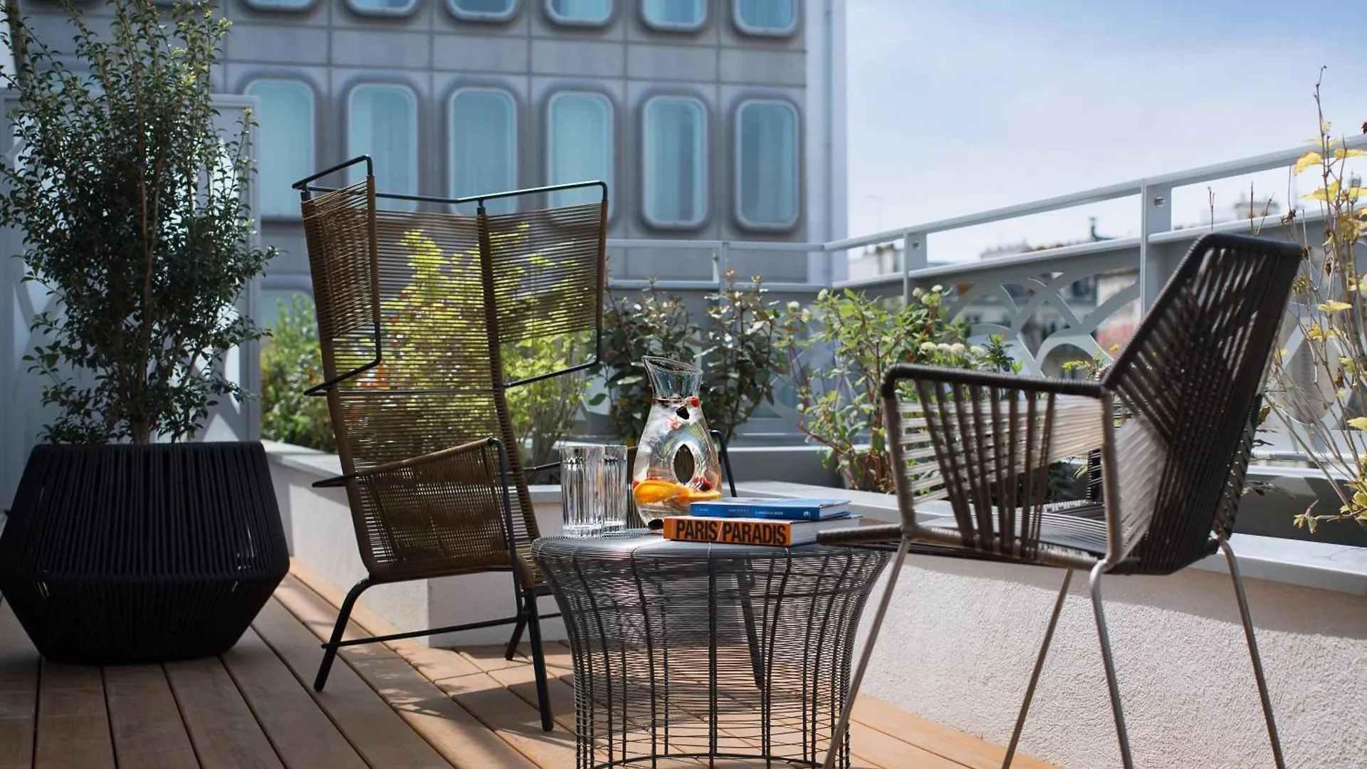 Renaissance Republique & Hotell